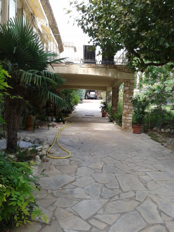 Le Chateau Des Estubiers Acomodação com café da manhã Sérignan-du-Comtat Exterior foto